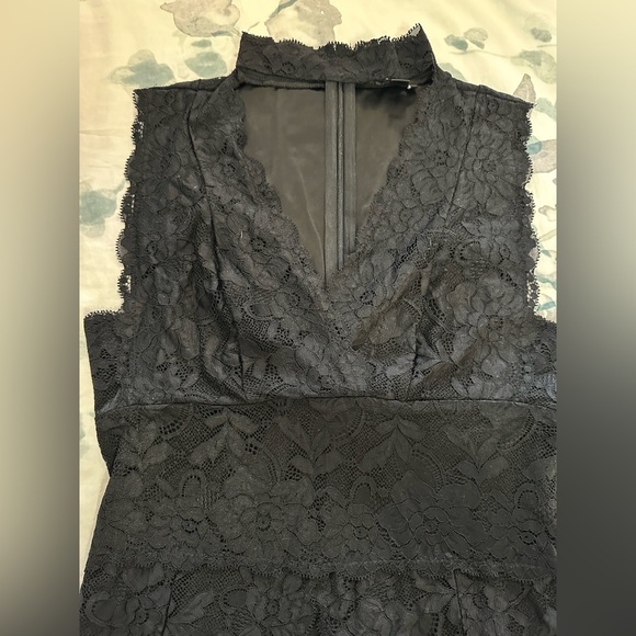 Guess black lace dress, size small. - Picture 2 of 4